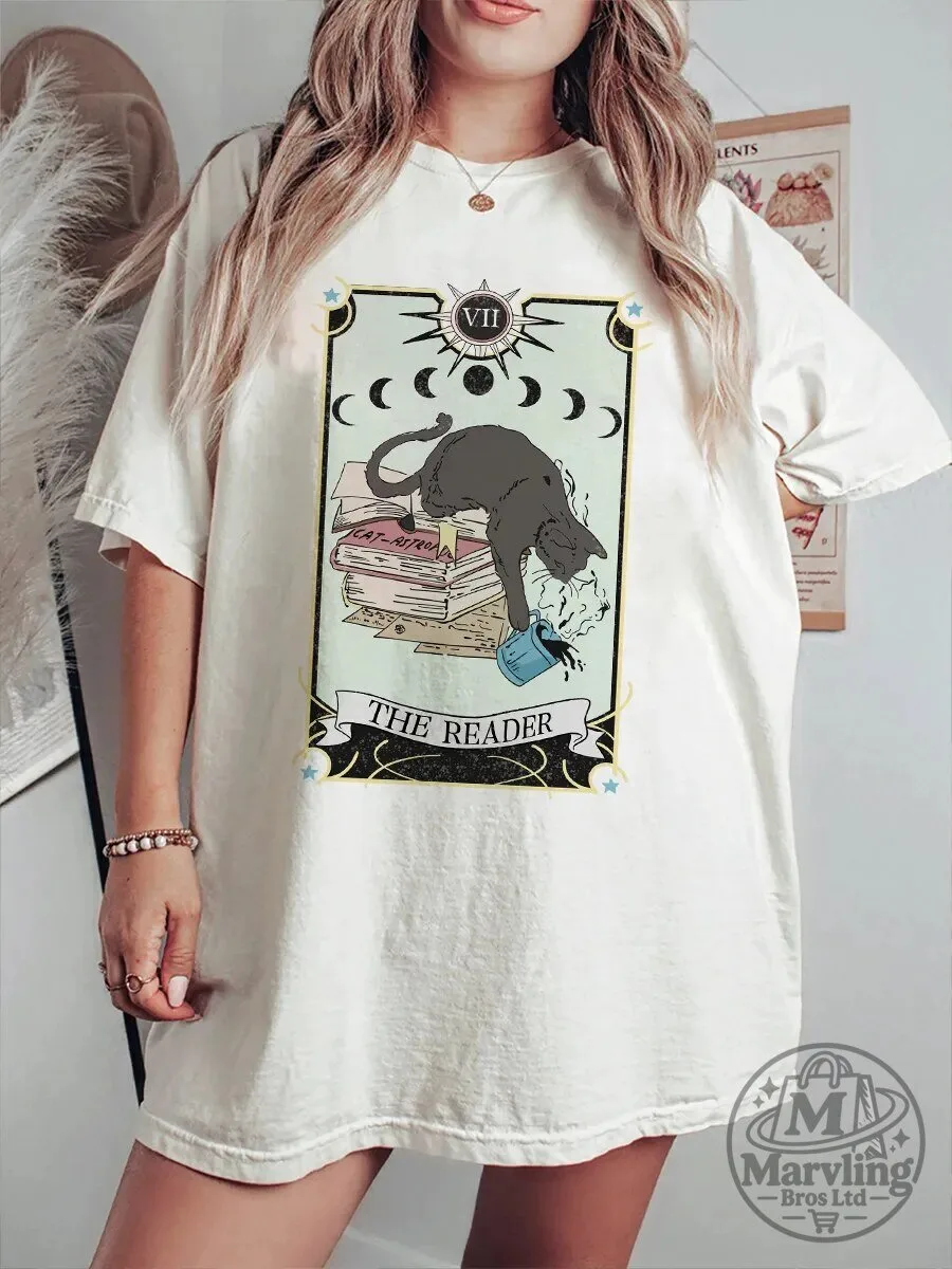 Vintage Cat Tarot Card The Reader Celestial Moon Phases Oversized T-Shirt